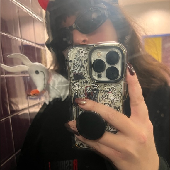 Meet your Posher, Nicole - Picture 1 of 1